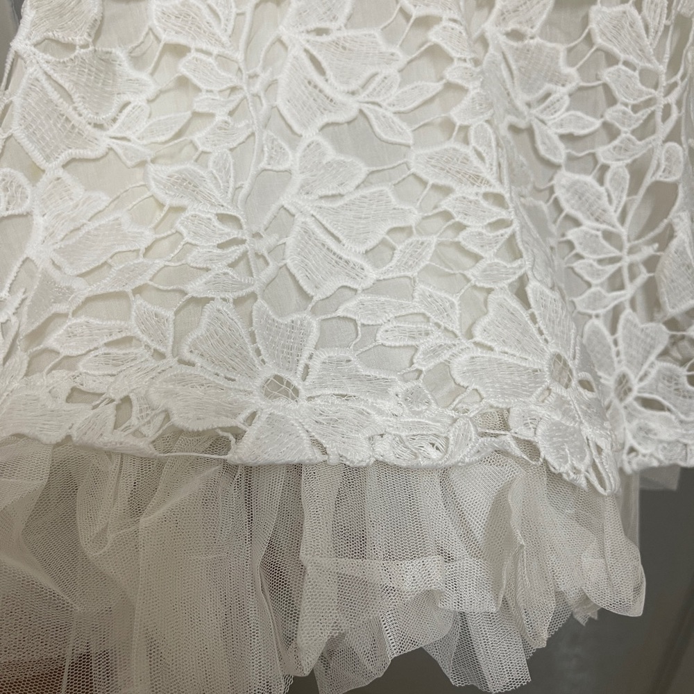 A beautiful white dress in size XS - Picture 7 of 10